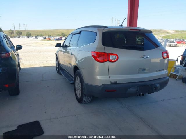 Photo 2 VIN: 1GNKRGED1BJ302520 - CHEVROLET TRAVERSE 