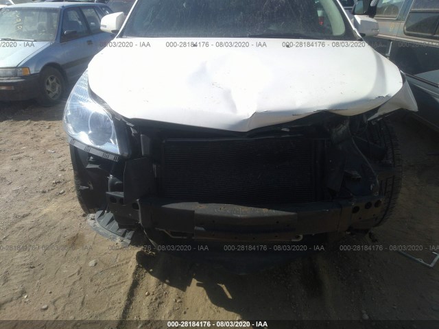 Photo 5 VIN: 1GNKRGED1BJ338093 - CHEVROLET TRAVERSE 