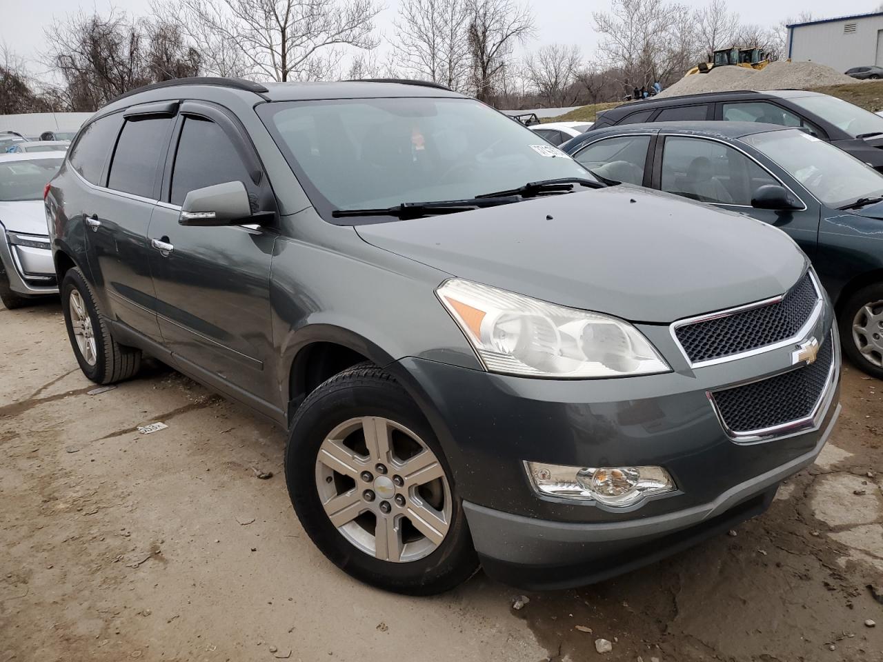 Photo 3 VIN: 1GNKRGED1BJ373541 - CHEVROLET TRAVERSE 