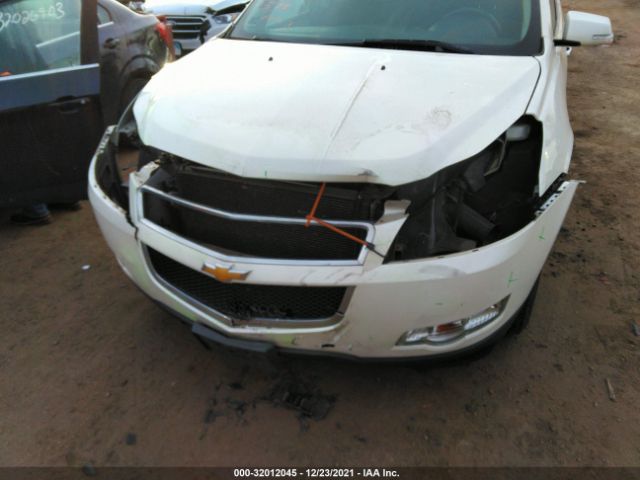 Photo 5 VIN: 1GNKRGED1BJ388864 - CHEVROLET TRAVERSE 