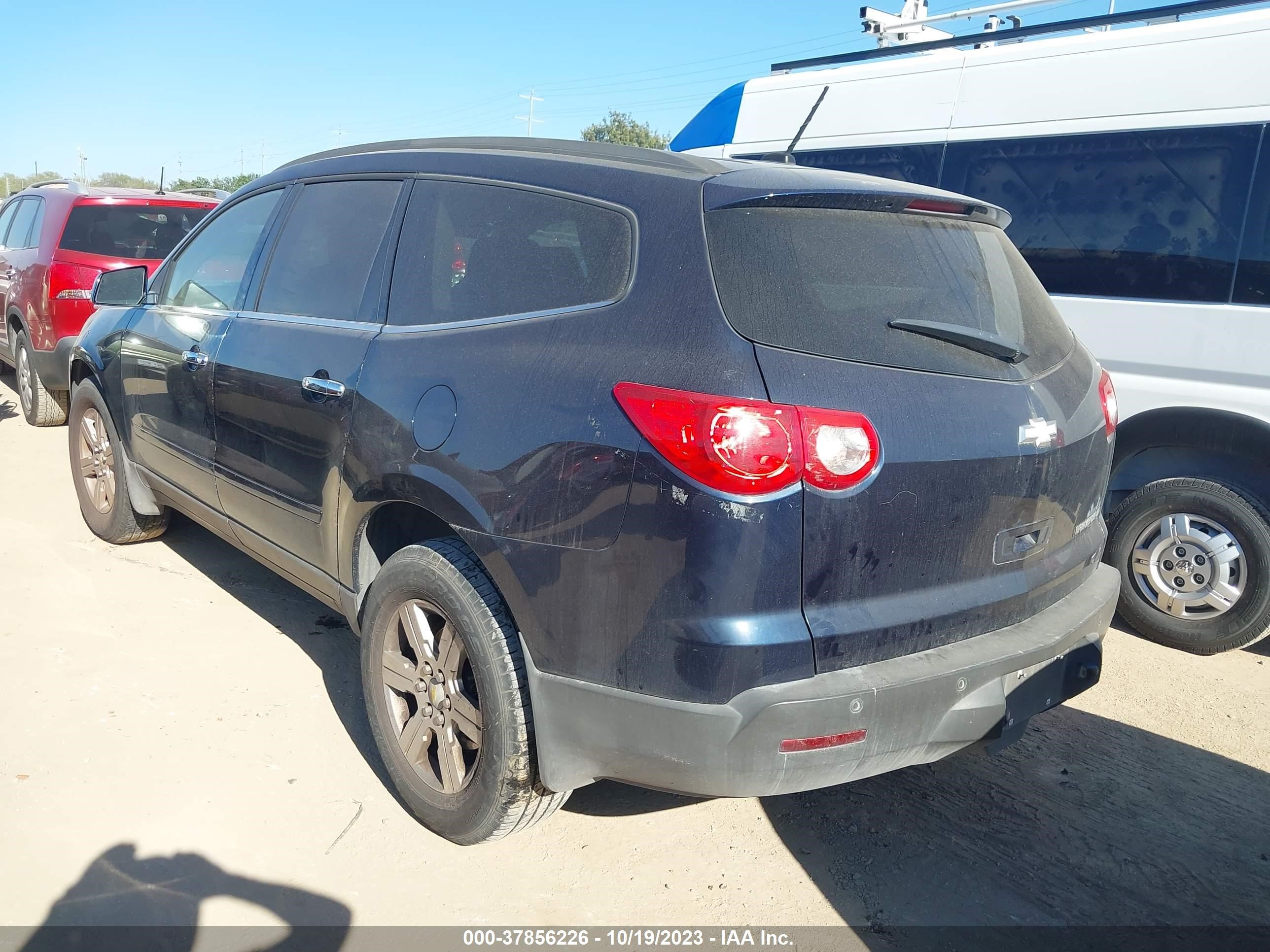 Photo 2 VIN: 1GNKRGED1CJ153009 - CHEVROLET TRAVERSE 