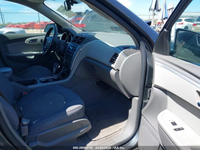 Photo 4 VIN: 1GNKRGED2BJ241470 - CHEVROLET TRAVERSE 