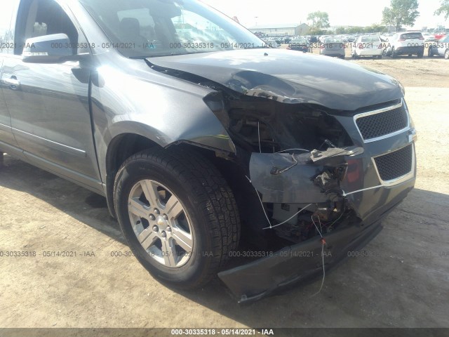 Photo 5 VIN: 1GNKRGED2BJ327104 - CHEVROLET TRAVERSE 