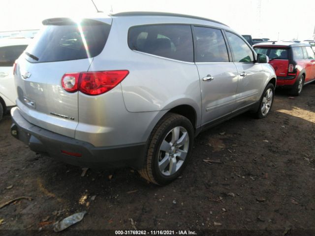 Photo 3 VIN: 1GNKRGED2CJ296700 - CHEVROLET TRAVERSE 