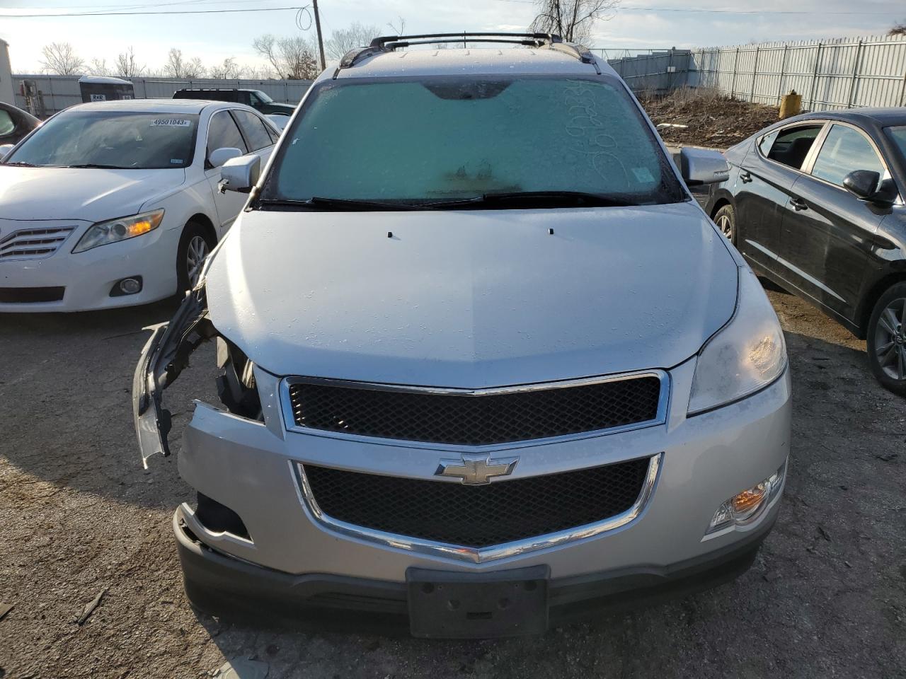 Photo 4 VIN: 1GNKRGED2CJ371086 - CHEVROLET TRAVERSE 