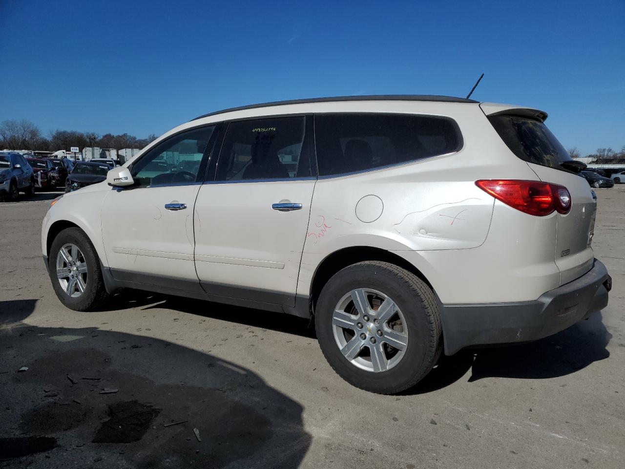 Photo 1 VIN: 1GNKRGED3BJ154970 - CHEVROLET TRAVERSE 