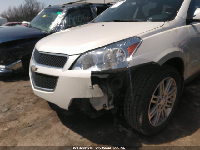 Photo 5 VIN: 1GNKRGED3BJ222572 - CHEVROLET TRAVERSE 