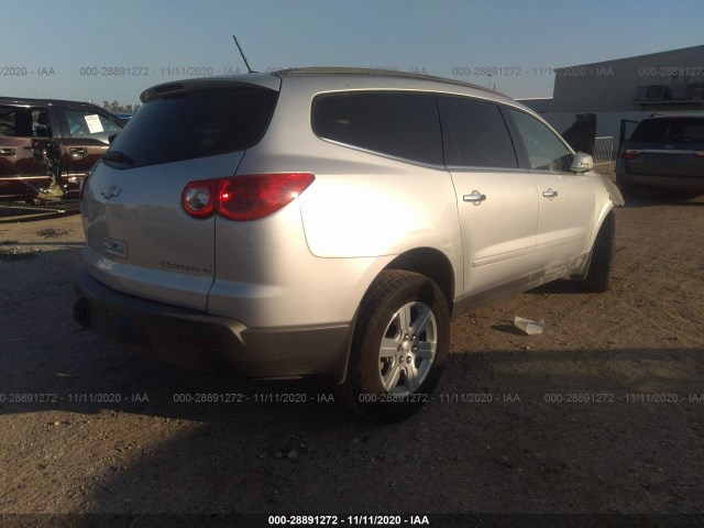 Photo 3 VIN: 1GNKRGED3BJ335776 - CHEVROLET TRAVERSE 