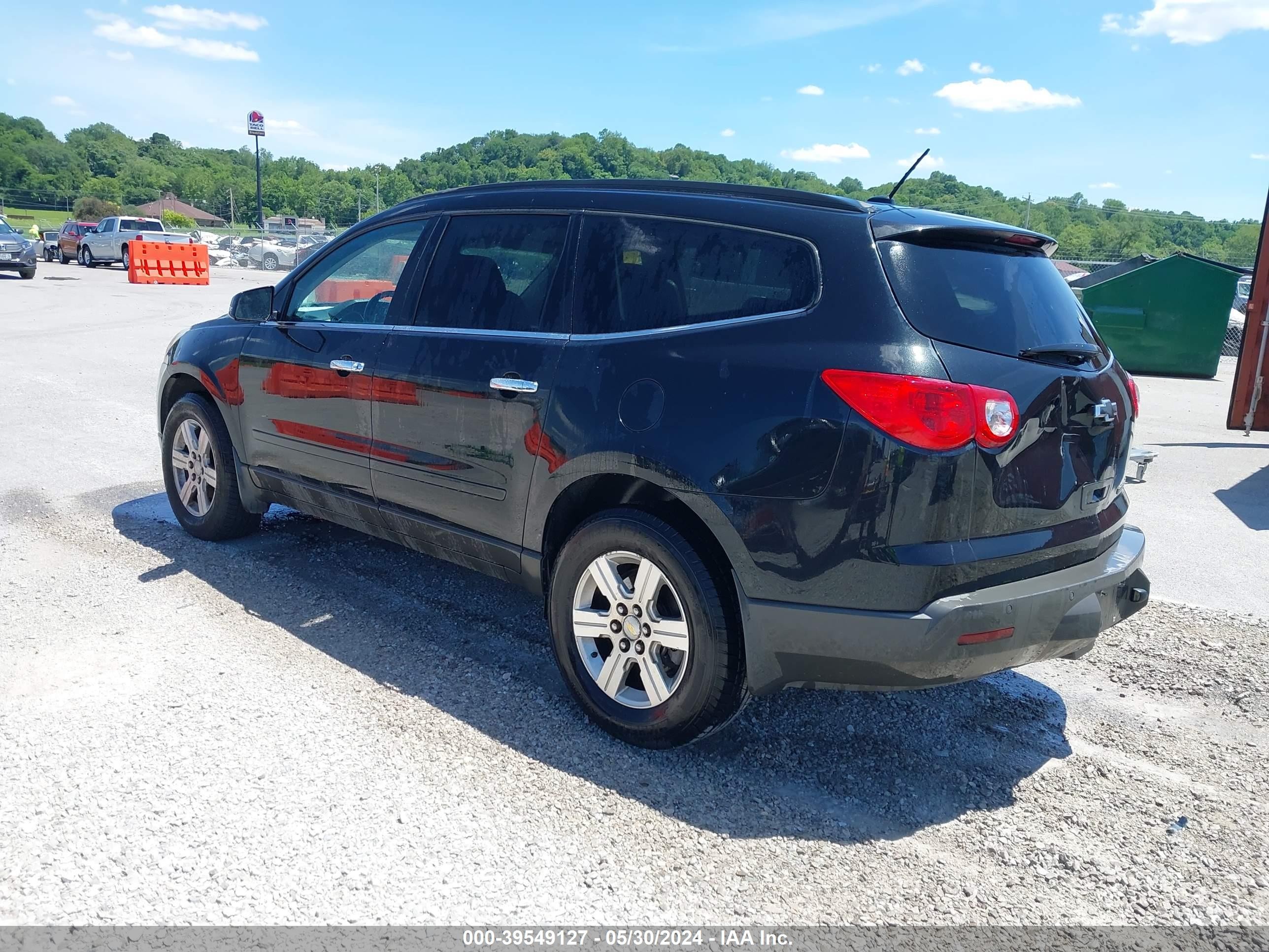 Photo 2 VIN: 1GNKRGED3CJ346021 - CHEVROLET TRAVERSE 