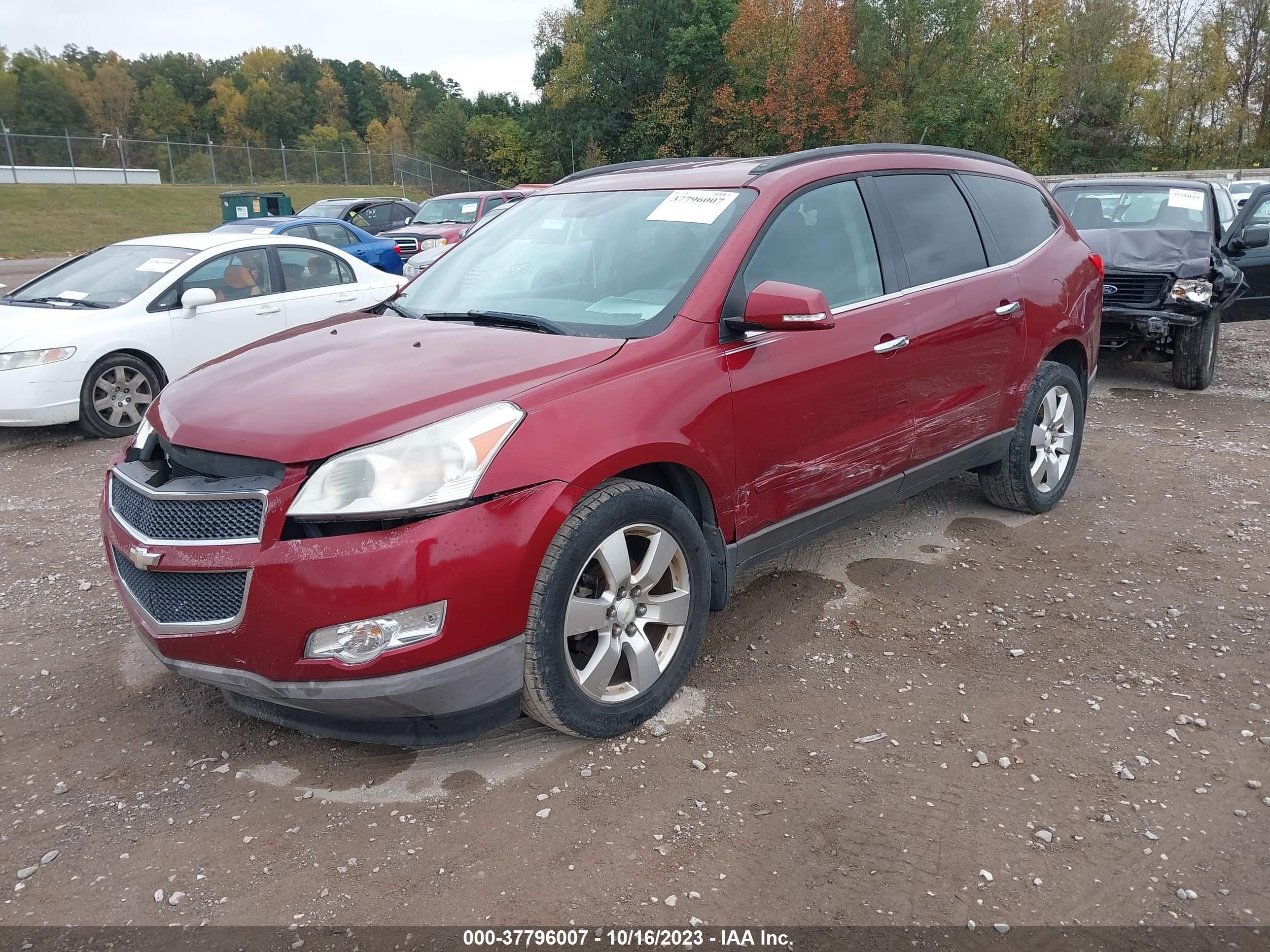 Photo 11 VIN: 1GNKRGED4BJ109827 - CHEVROLET TRAVERSE 