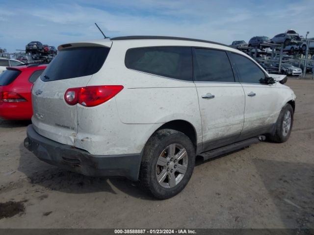 Photo 3 VIN: 1GNKRGED4CJ275931 - CHEVROLET TRAVERSE 