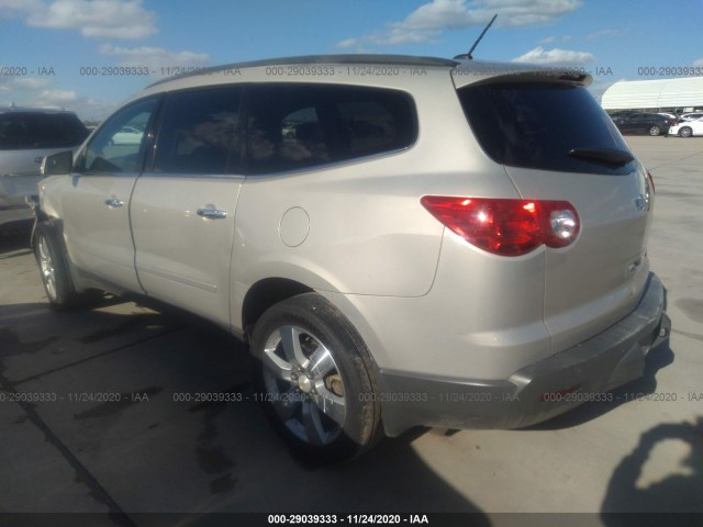 Photo 2 VIN: 1GNKRGED4CJ318048 - CHEVROLET TRAVERSE 