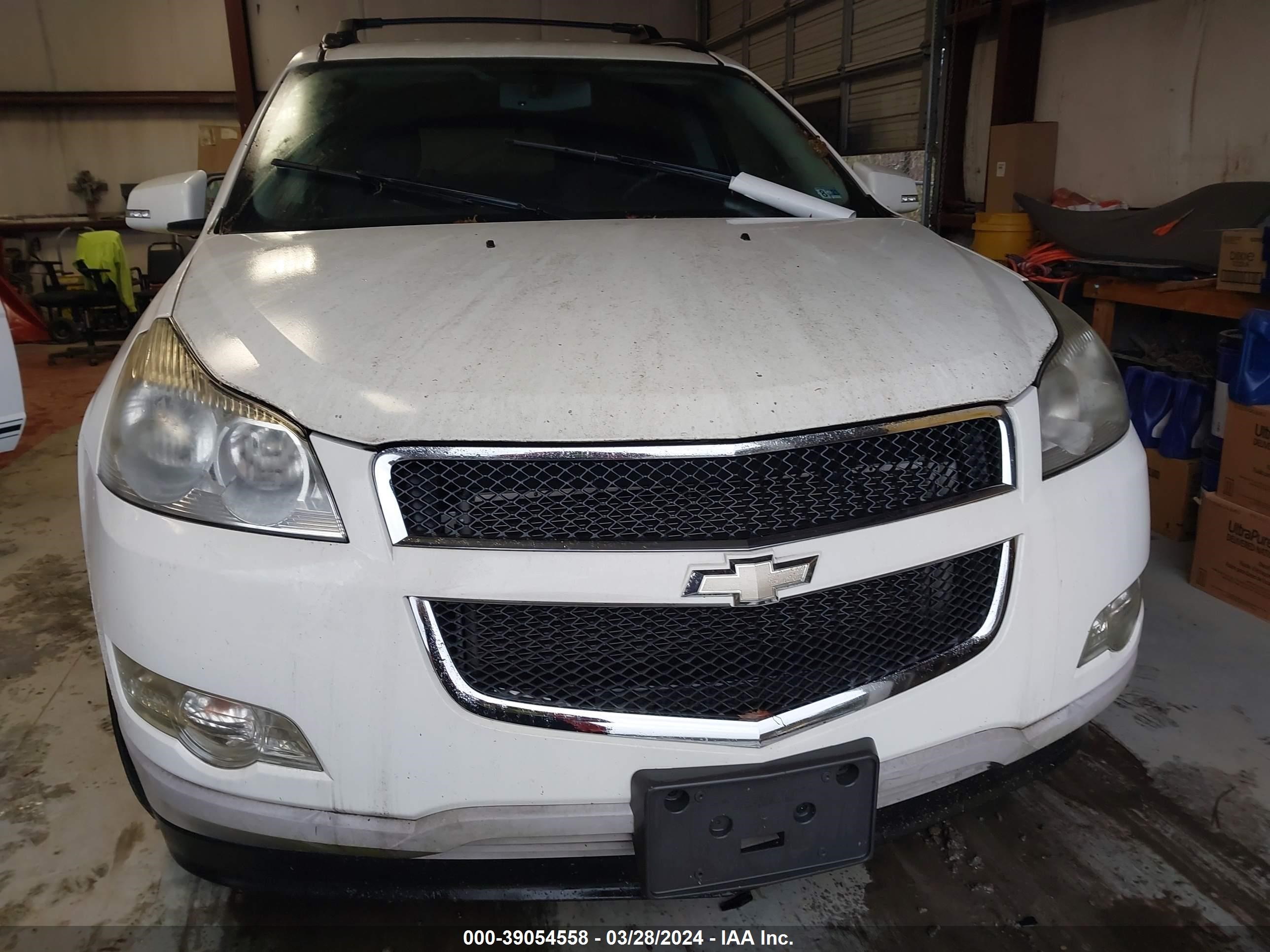 Photo 5 VIN: 1GNKRGED4CJ347436 - CHEVROLET TRAVERSE 