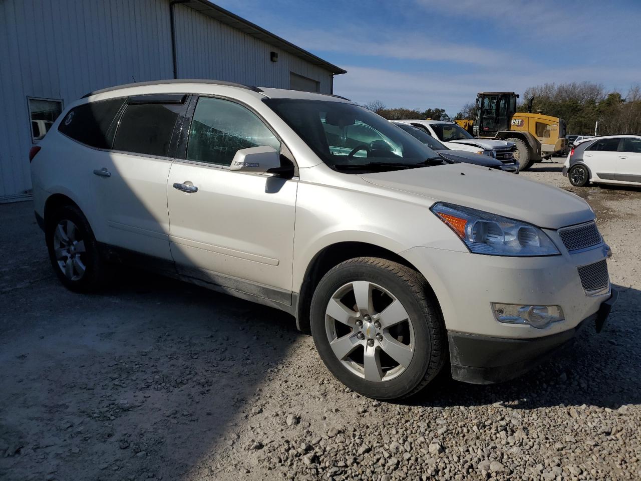 Photo 3 VIN: 1GNKRGED4CJ362213 - CHEVROLET TRAVERSE 