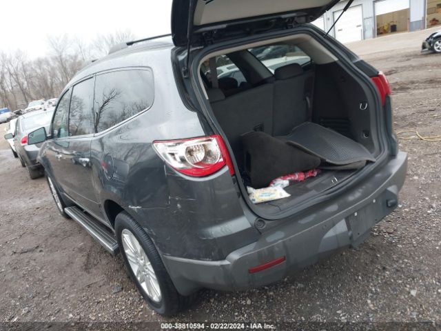 Photo 2 VIN: 1GNKRGED5BJ381741 - CHEVROLET TRAVERSE 