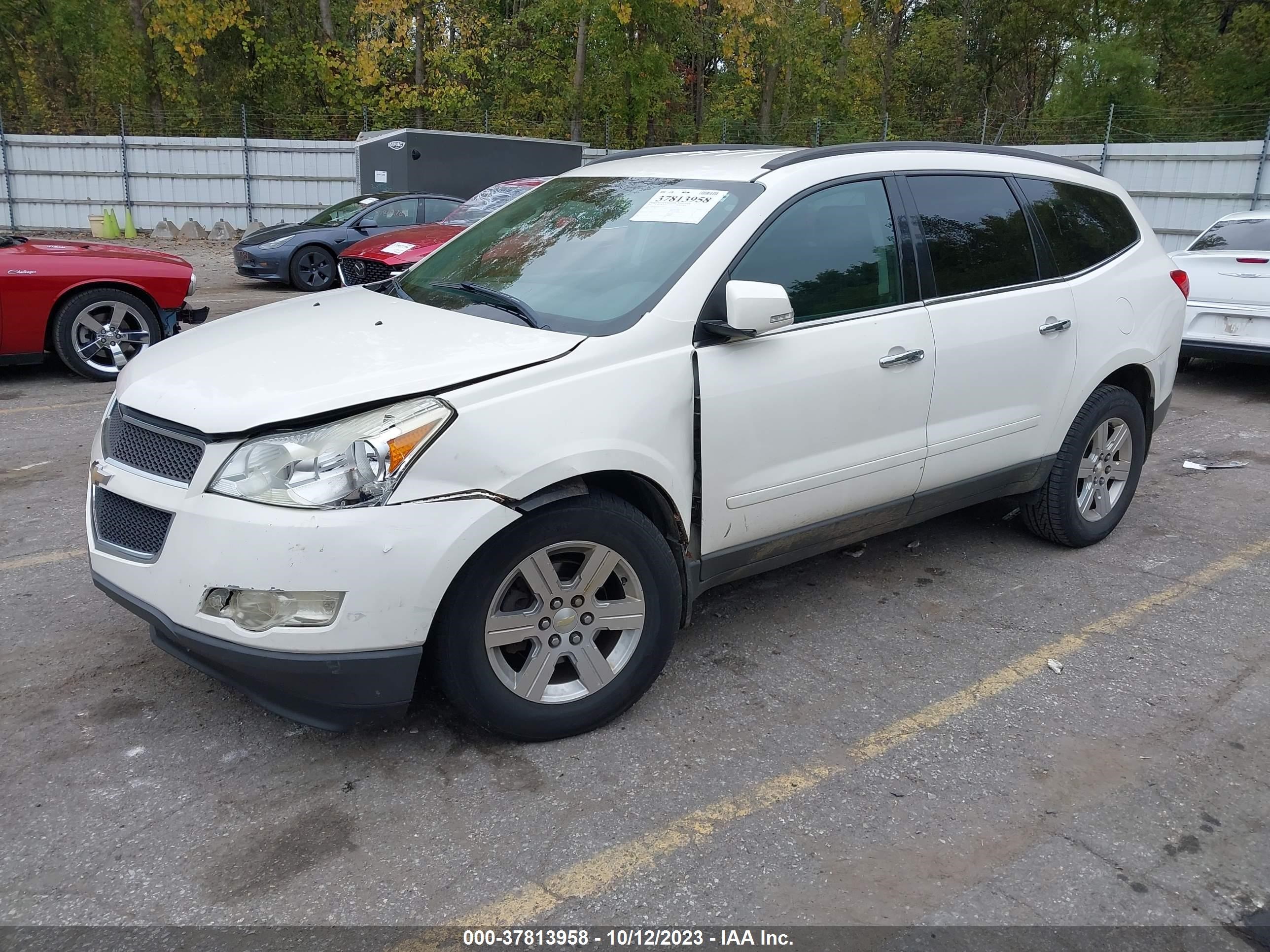 Photo 1 VIN: 1GNKRGED5CJ131465 - CHEVROLET TRAVERSE 