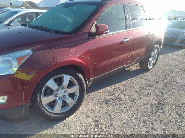 Photo 5 VIN: 1GNKRGED6CJ424341 - CHEVROLET TRAVERSE 