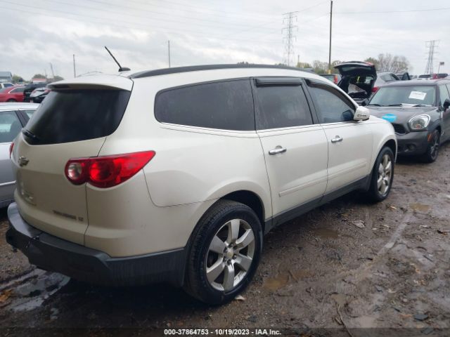 Photo 3 VIN: 1GNKRGED7CJ337533 - CHEVROLET TRAVERSE 