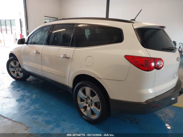 Photo 2 VIN: 1GNKRGED7CJ371648 - CHEVROLET TRAVERSE 