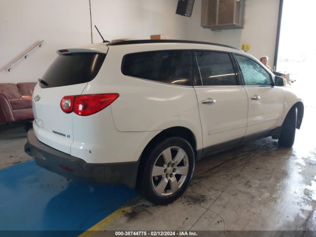 Photo 3 VIN: 1GNKRGED7CJ371648 - CHEVROLET TRAVERSE 