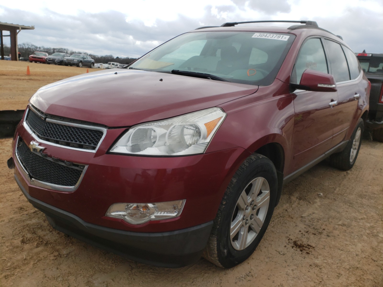 Photo 1 VIN: 1GNKRGED8BJ237391 - CHEVROLET TRAVERSE L 