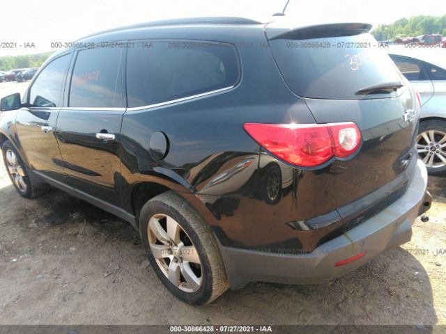 Photo 2 VIN: 1GNKRGED8CJ418203 - CHEVROLET TRAVERSE 