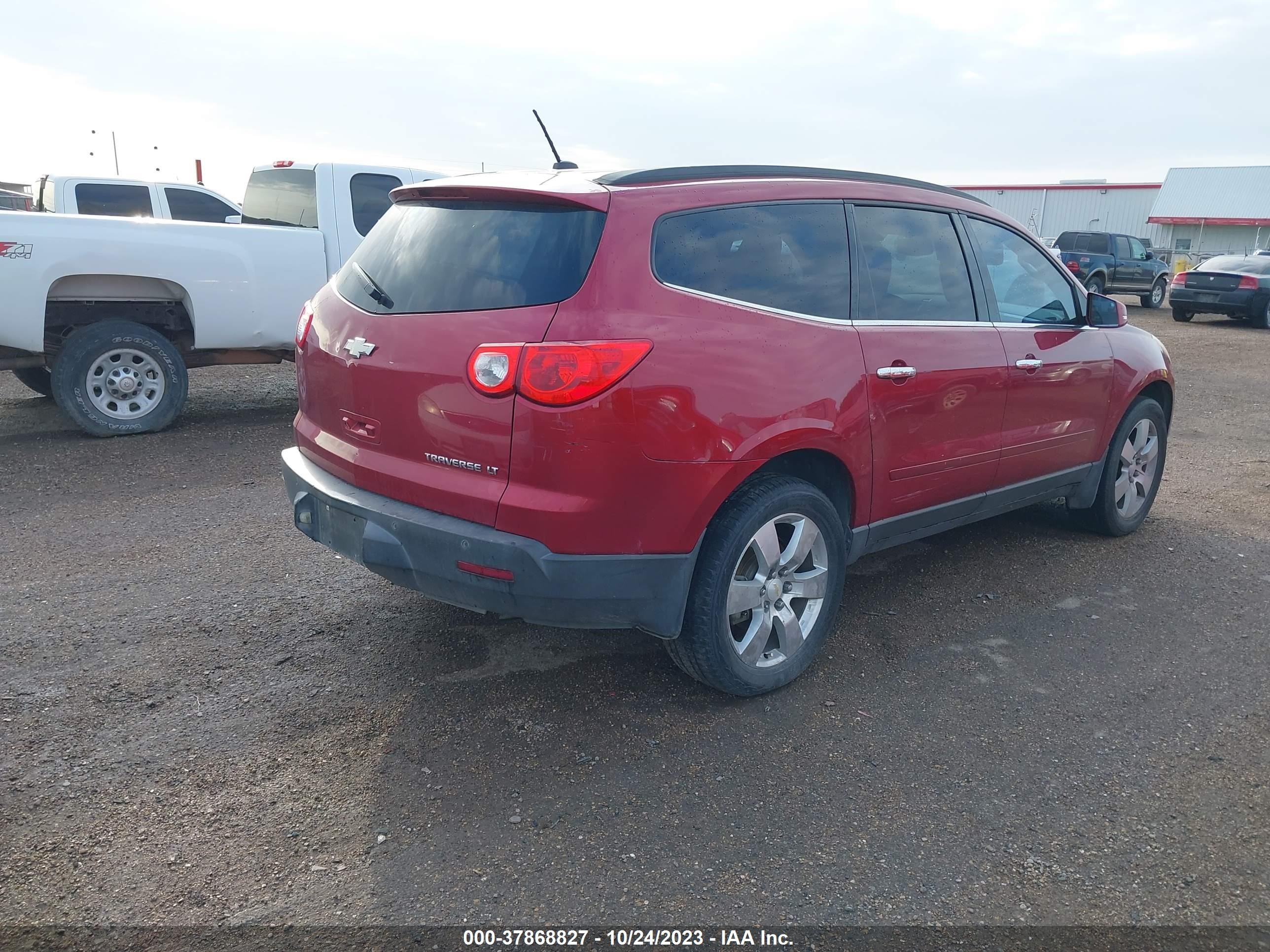 Photo 3 VIN: 1GNKRGED9CJ148429 - CHEVROLET TRAVERSE 