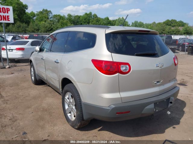 Photo 2 VIN: 1GNKRGED9CJ239894 - CHEVROLET TRAVERSE 