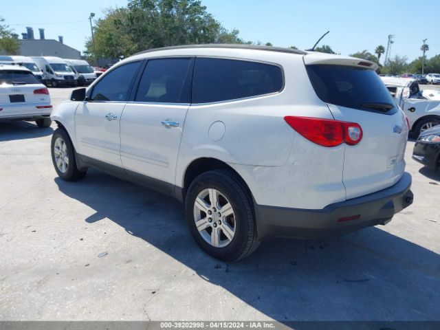 Photo 2 VIN: 1GNKRGEDXBJ263801 - CHEVROLET TRAVERSE 