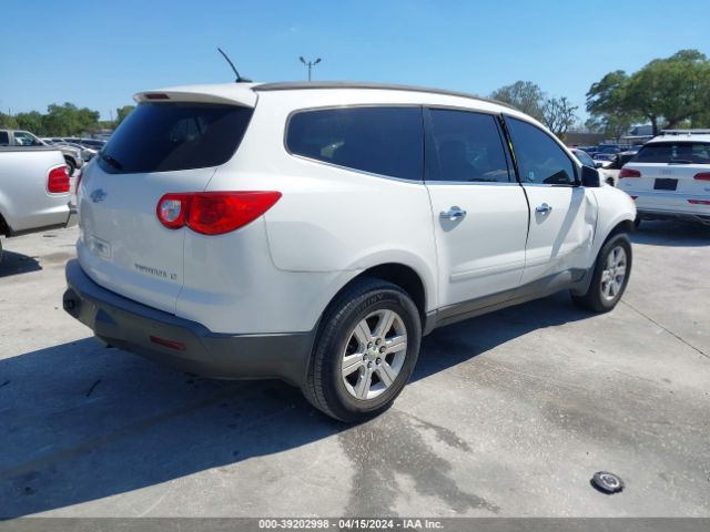 Photo 3 VIN: 1GNKRGEDXBJ263801 - CHEVROLET TRAVERSE 