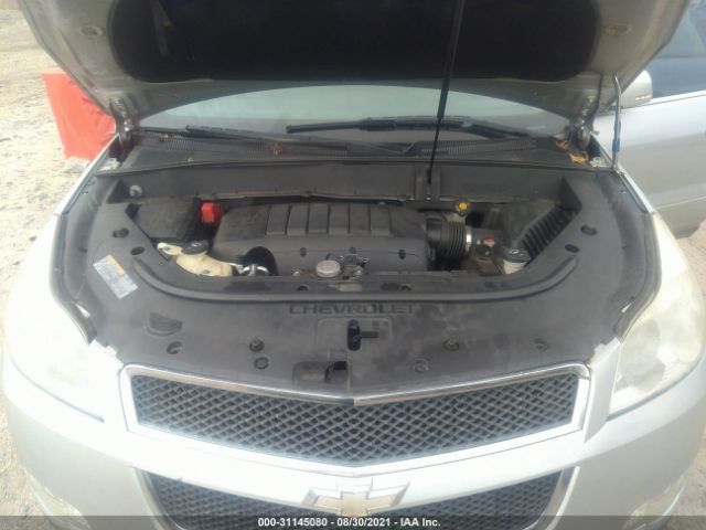 Photo 9 VIN: 1GNKRGEDXCJ160167 - CHEVROLET TRAVERSE 