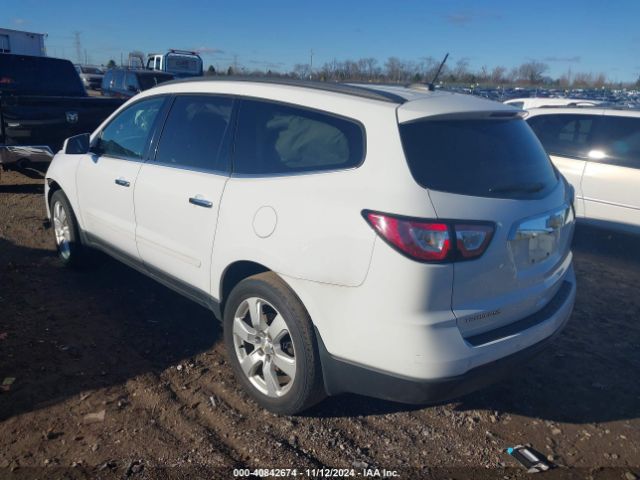 Photo 2 VIN: 1GNKRGKD0HJ106825 - CHEVROLET TRAVERSE 