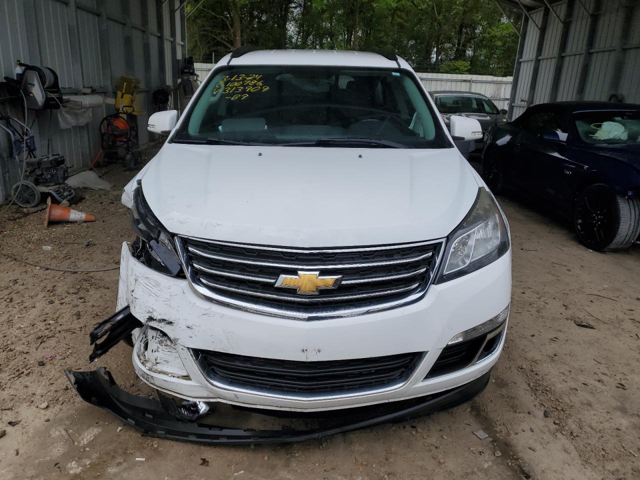 Photo 4 VIN: 1GNKRGKD0HJ313909 - CHEVROLET TRAVERSE 