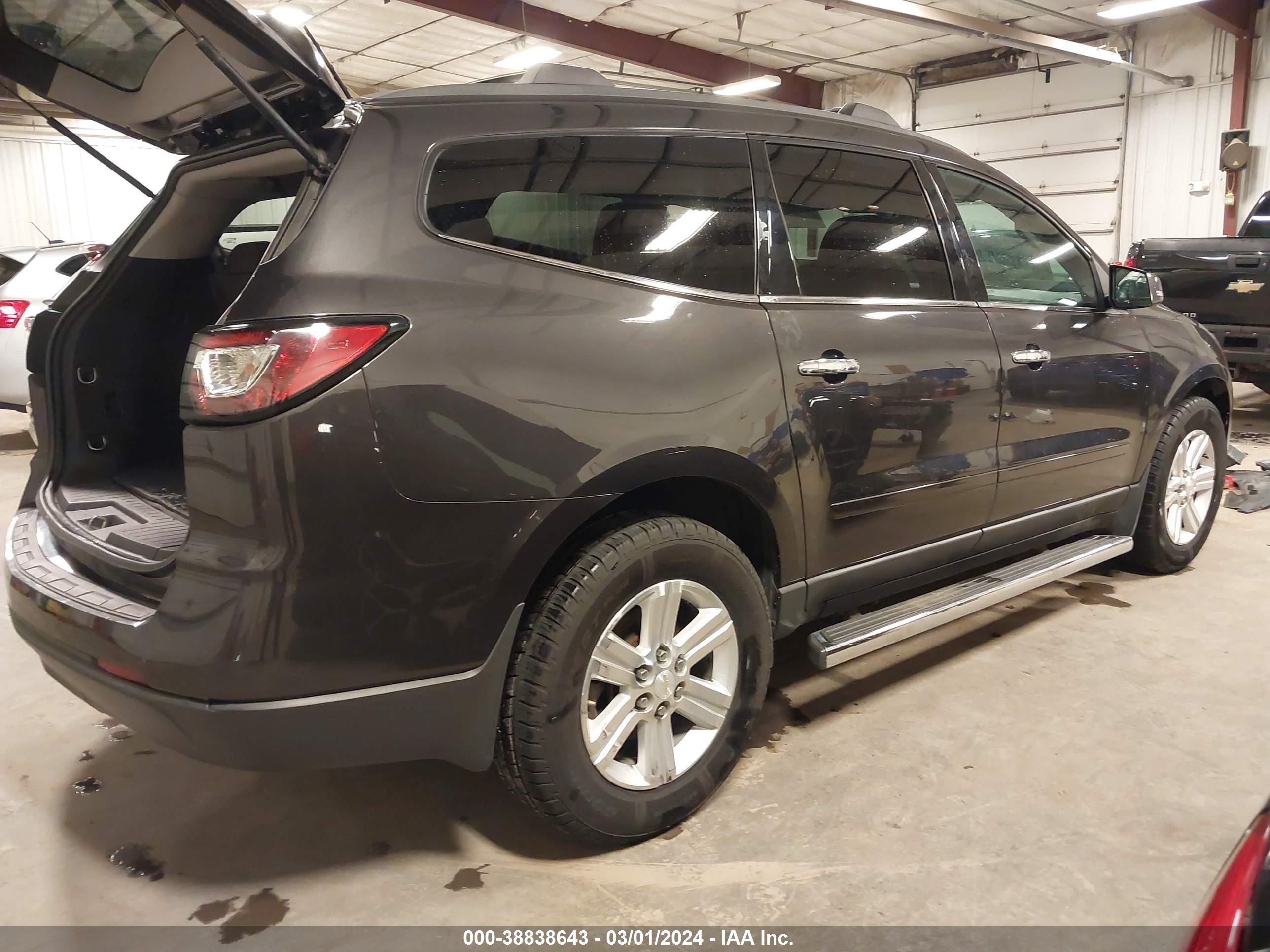 Photo 3 VIN: 1GNKRGKD1EJ129378 - CHEVROLET TRAVERSE 