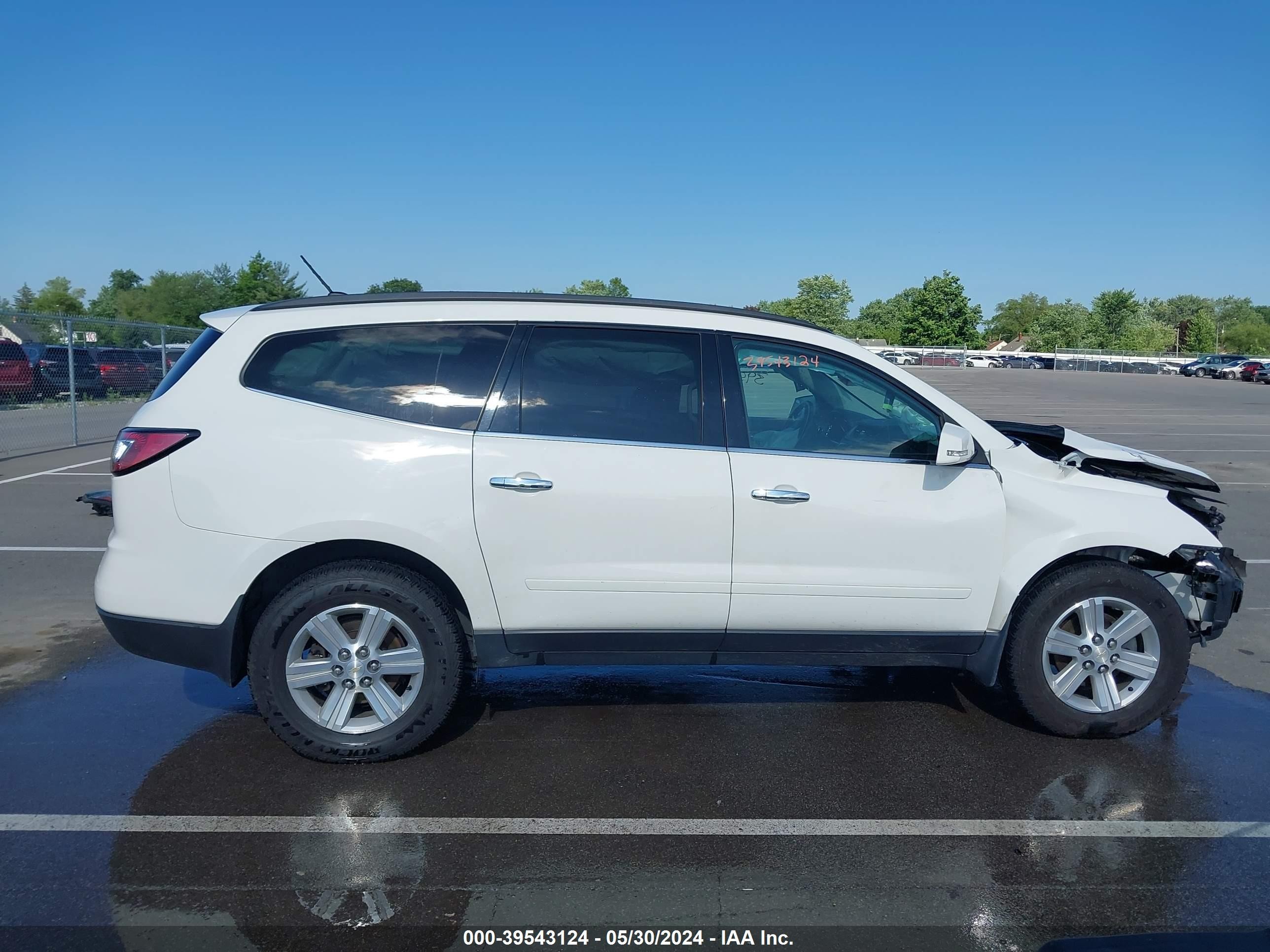 Photo 13 VIN: 1GNKRGKD1EJ315390 - CHEVROLET TRAVERSE 