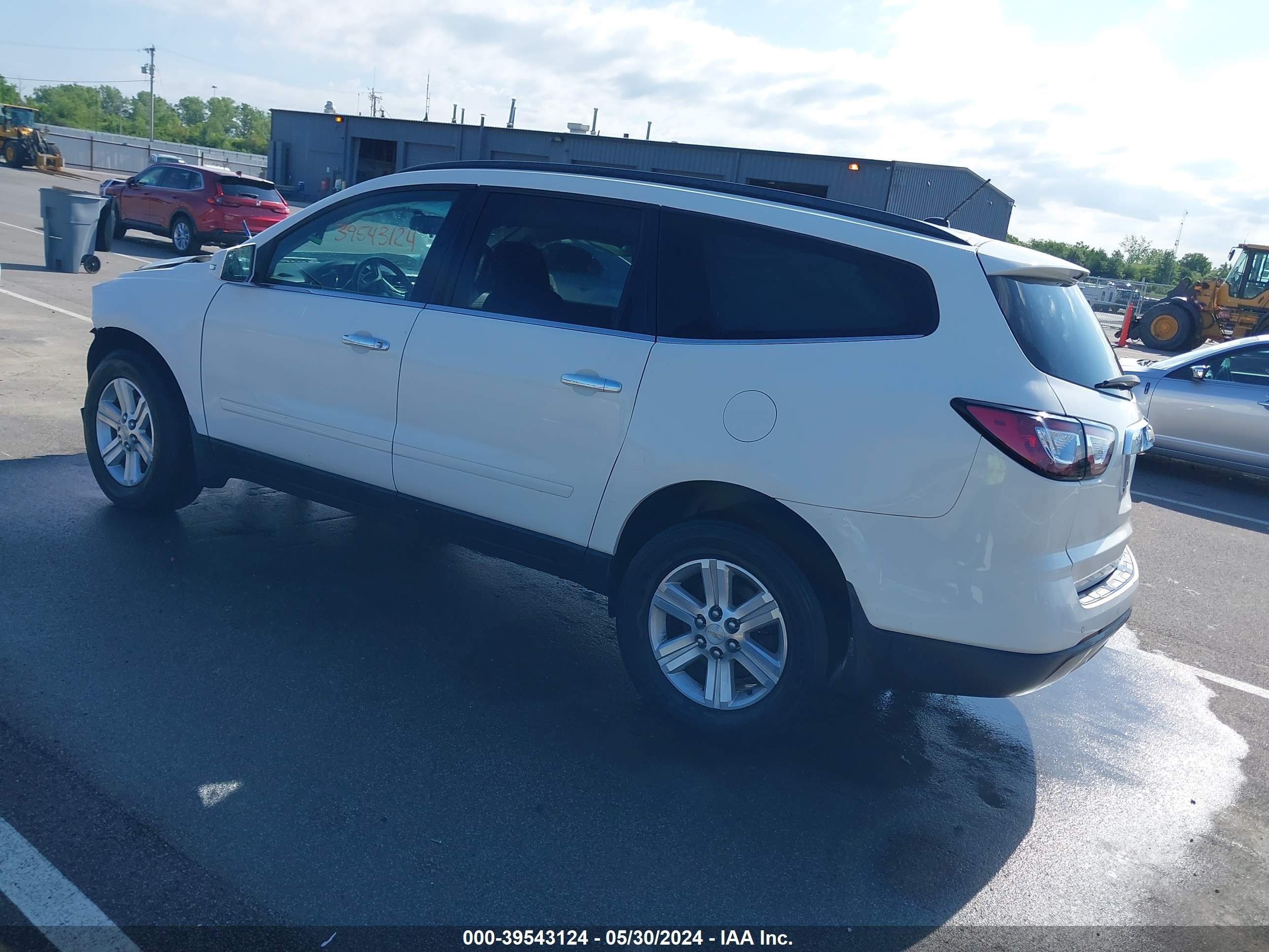 Photo 2 VIN: 1GNKRGKD1EJ315390 - CHEVROLET TRAVERSE 