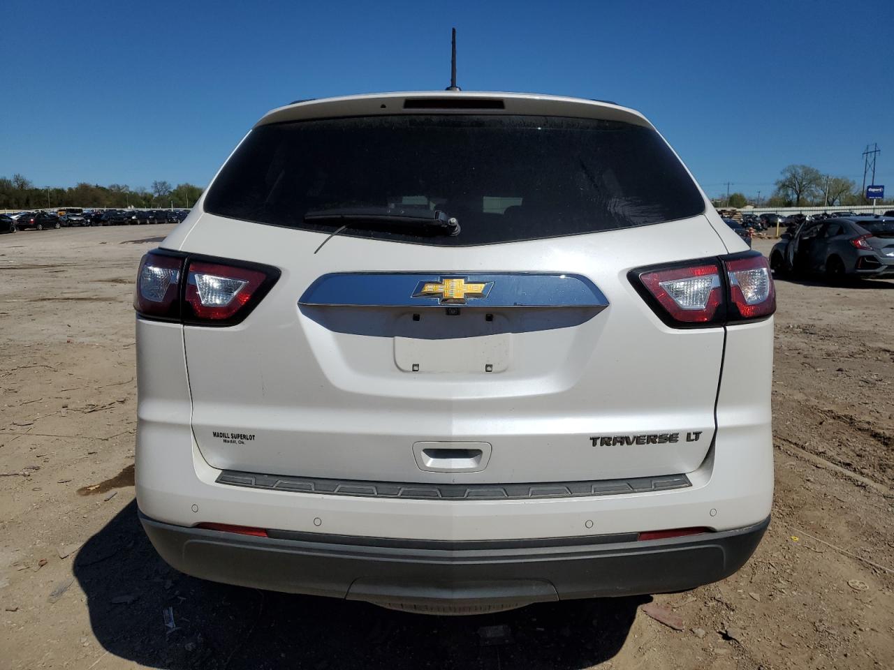 Photo 5 VIN: 1GNKRGKD1GJ263407 - CHEVROLET TRAVERSE 