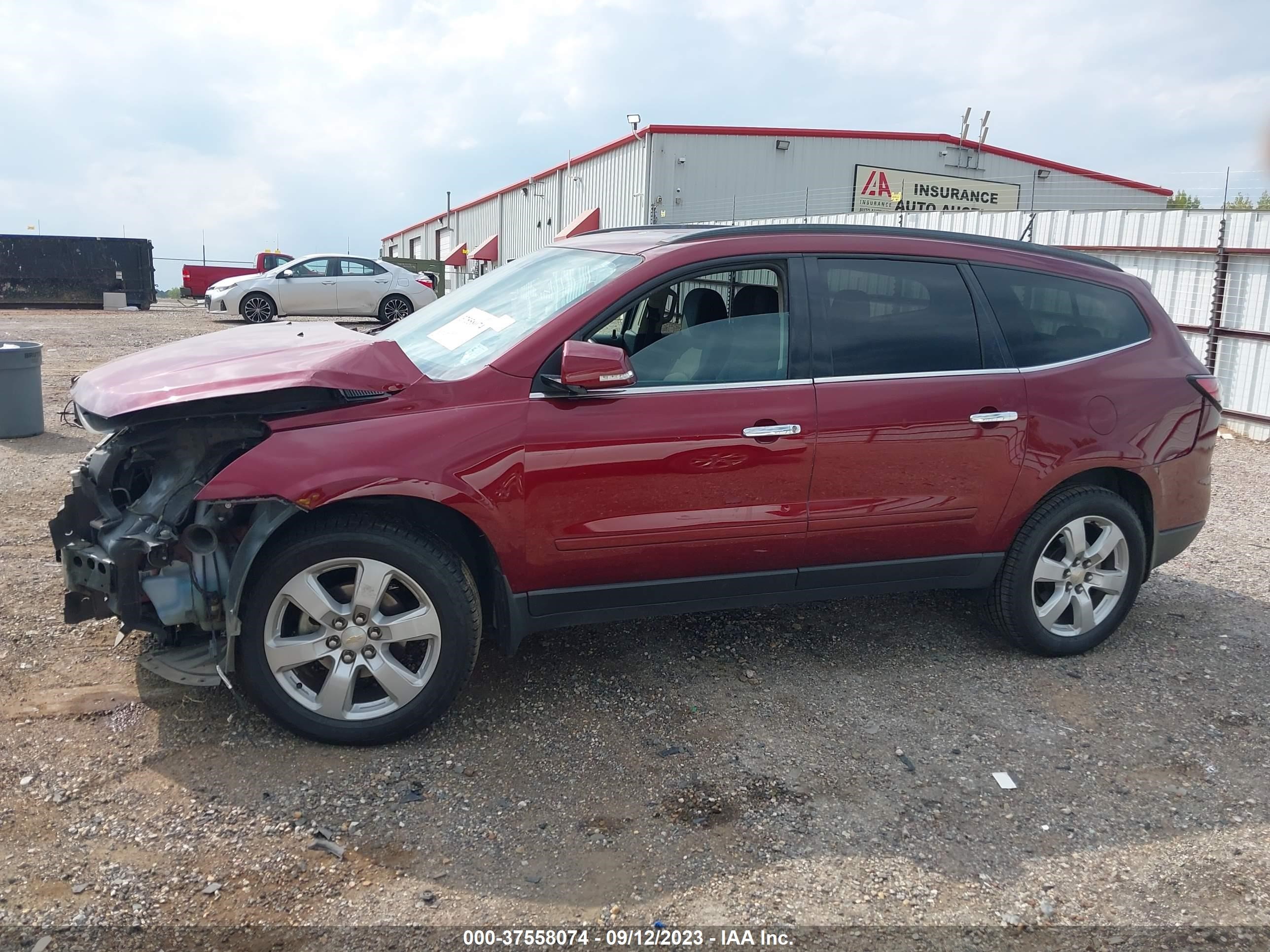 Photo 14 VIN: 1GNKRGKD1GJ309446 - CHEVROLET TRAVERSE 