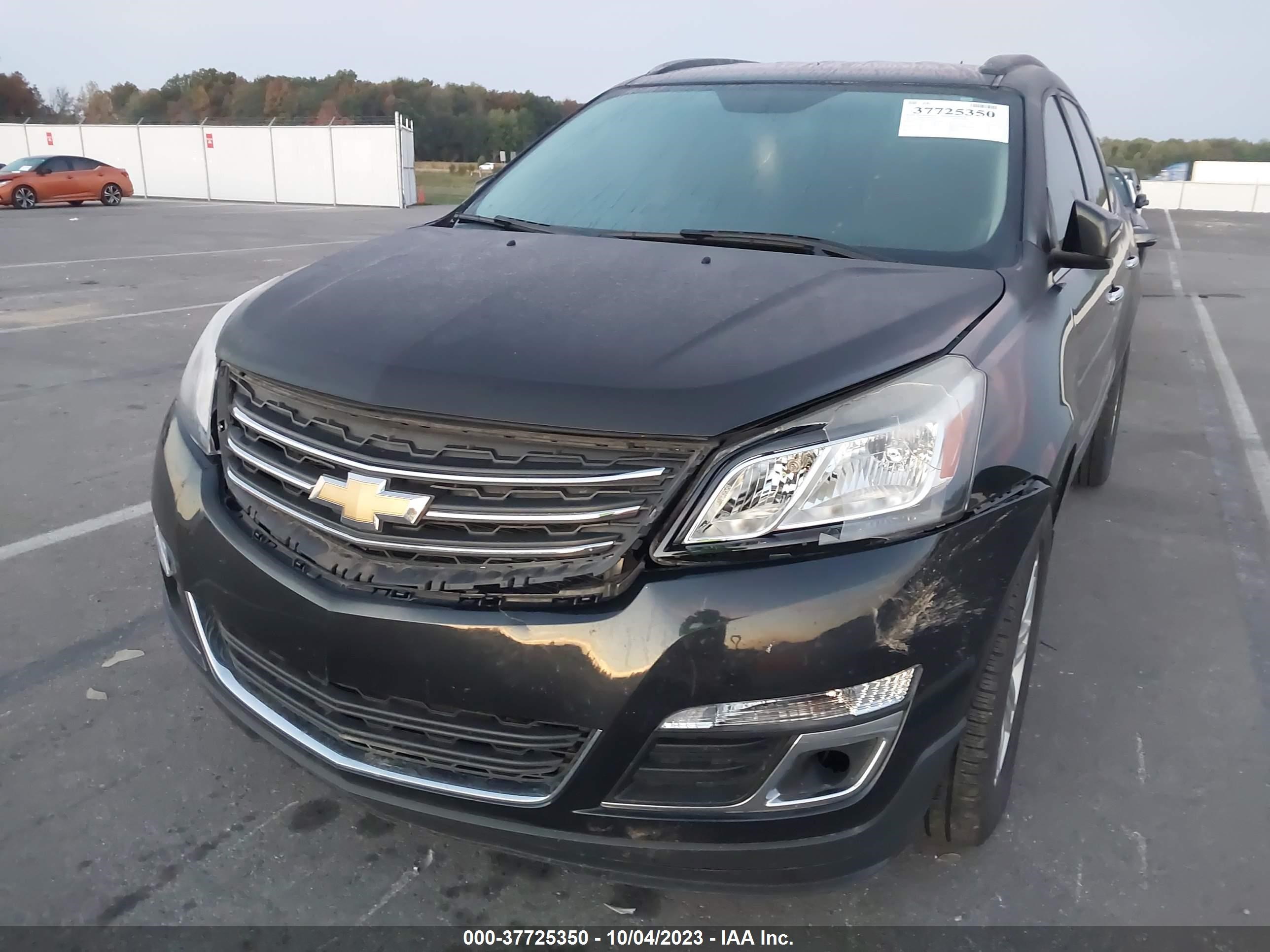 Photo 5 VIN: 1GNKRGKD2FJ295569 - CHEVROLET TRAVERSE 