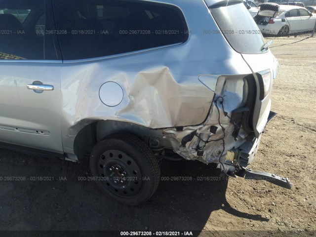 Photo 5 VIN: 1GNKRGKD2HJ165925 - CHEVROLET TRAVERSE 