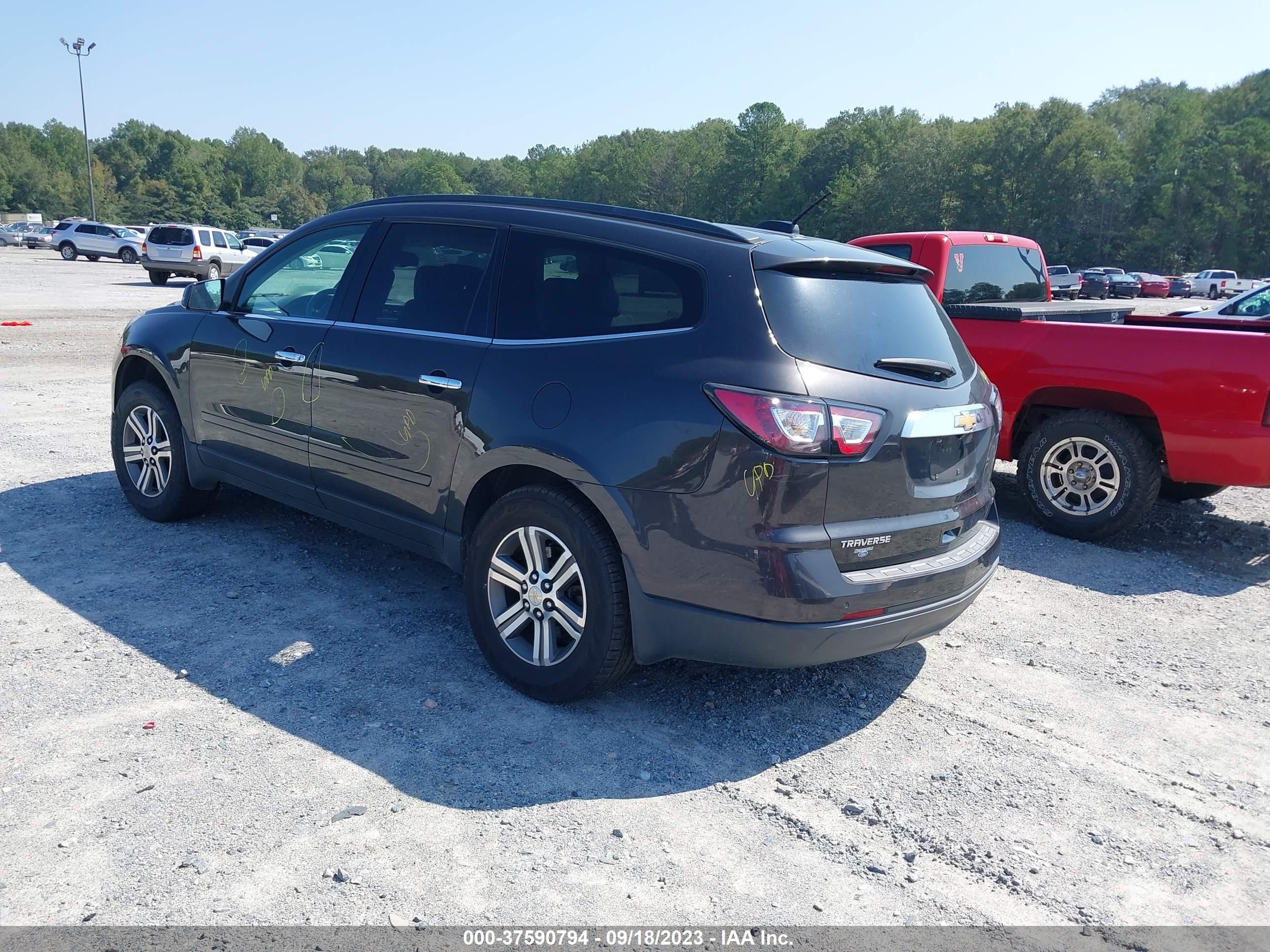 Photo 2 VIN: 1GNKRGKD2HJ217599 - CHEVROLET TRAVERSE 