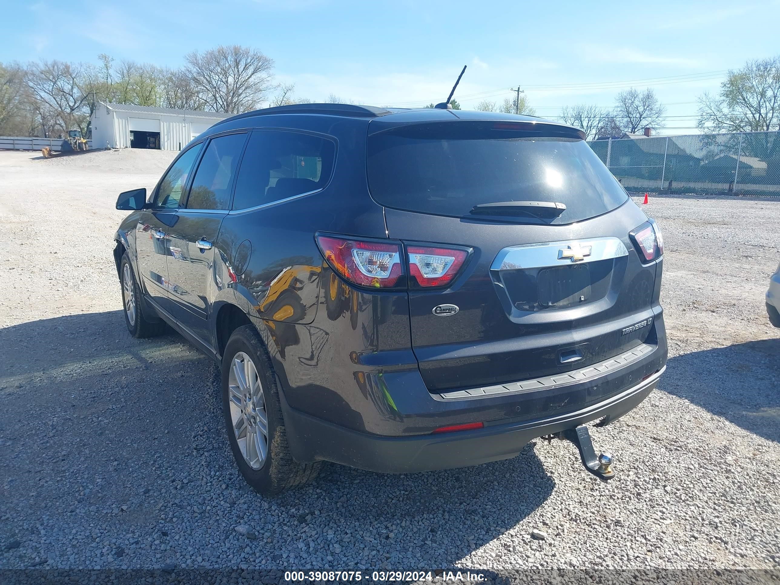 Photo 2 VIN: 1GNKRGKD3FJ226972 - CHEVROLET TRAVERSE 