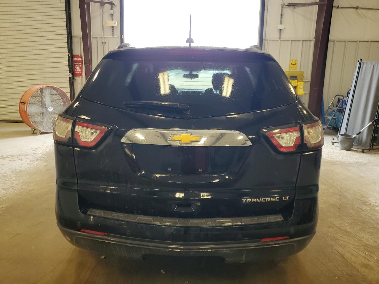 Photo 19 VIN: 1GNKRGKD3GJ261707 - CHEVROLET TRAVERSE 