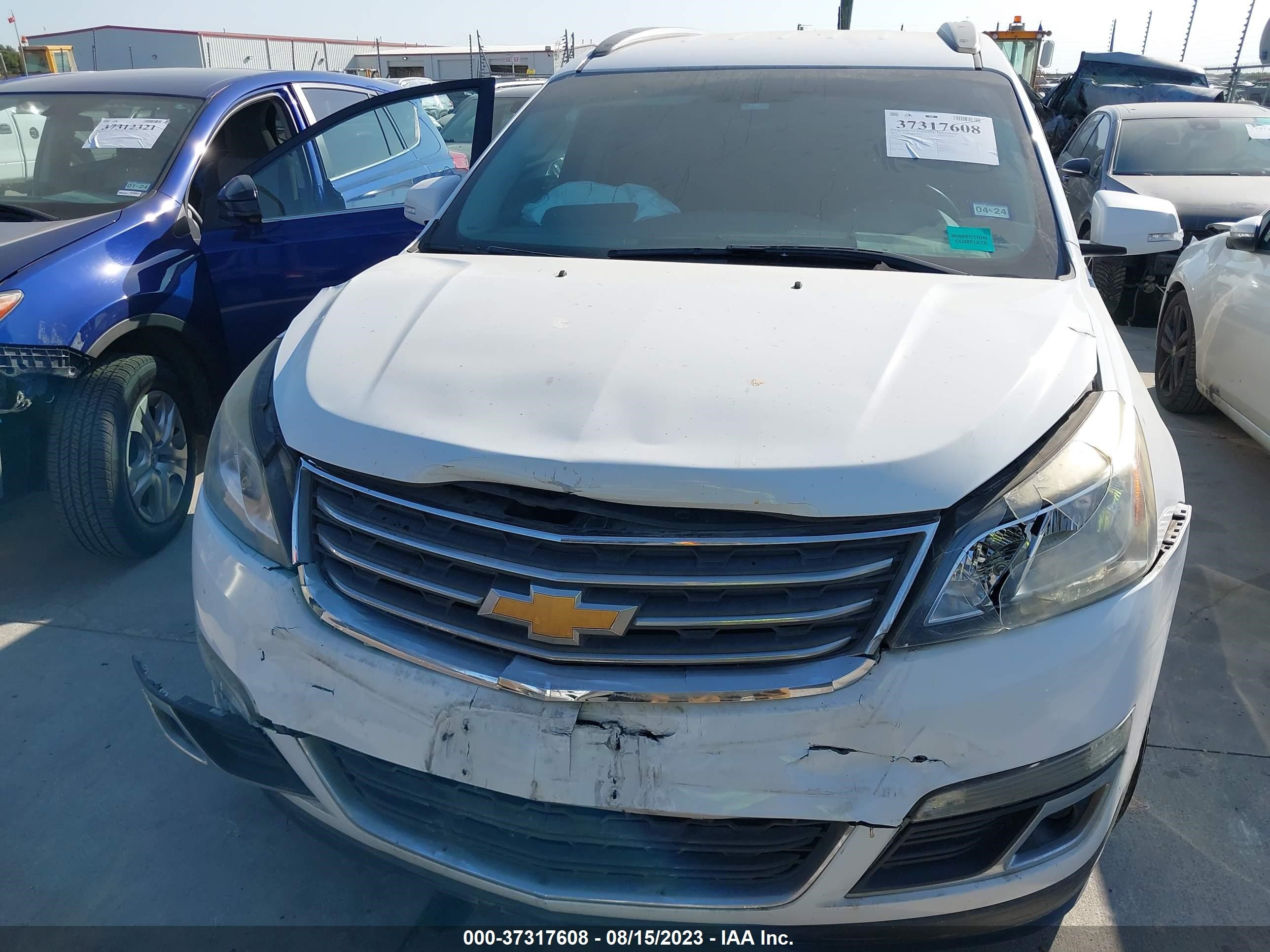 Photo 11 VIN: 1GNKRGKD3GJ305978 - CHEVROLET TRAVERSE 