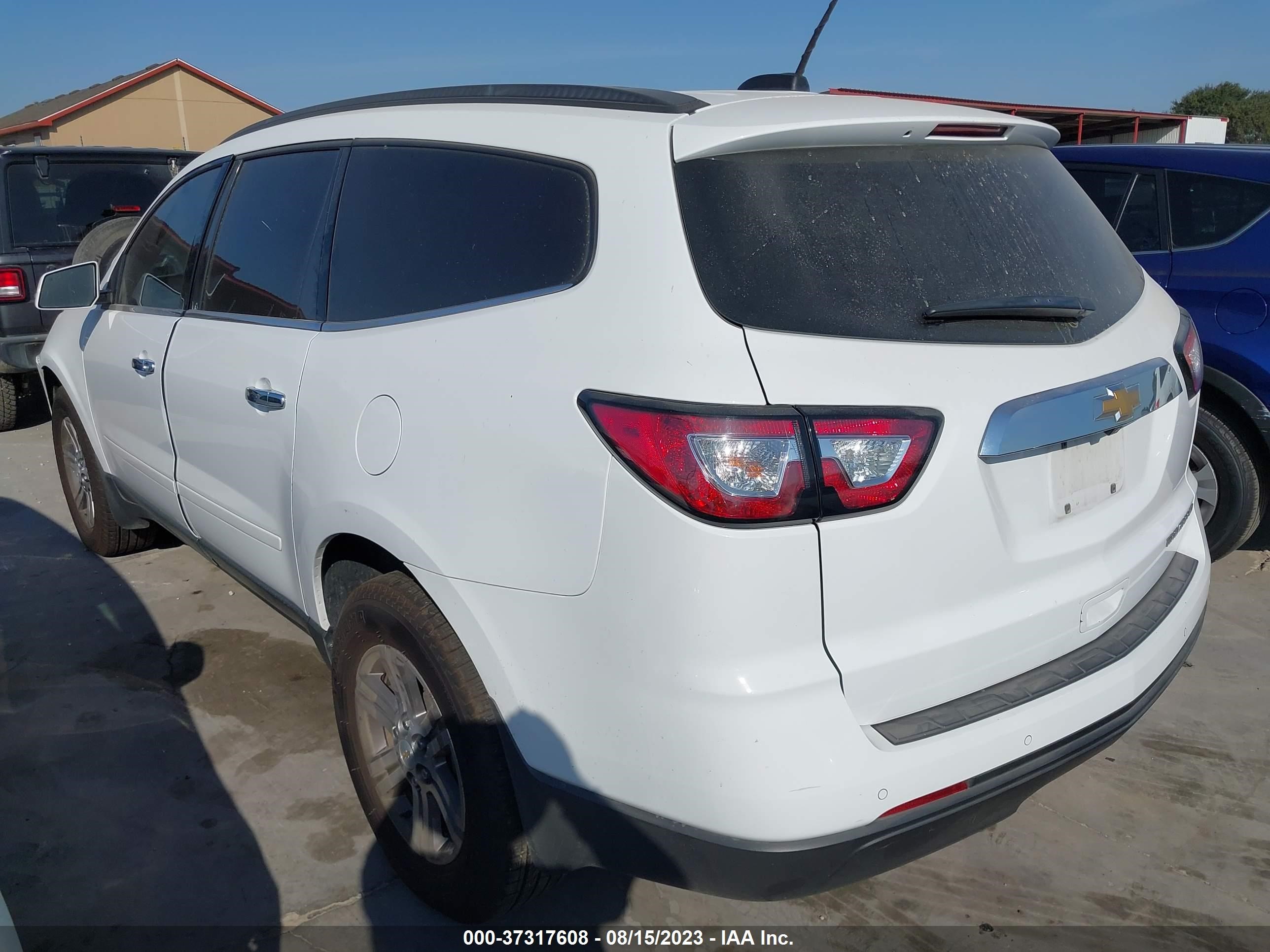 Photo 2 VIN: 1GNKRGKD3GJ305978 - CHEVROLET TRAVERSE 