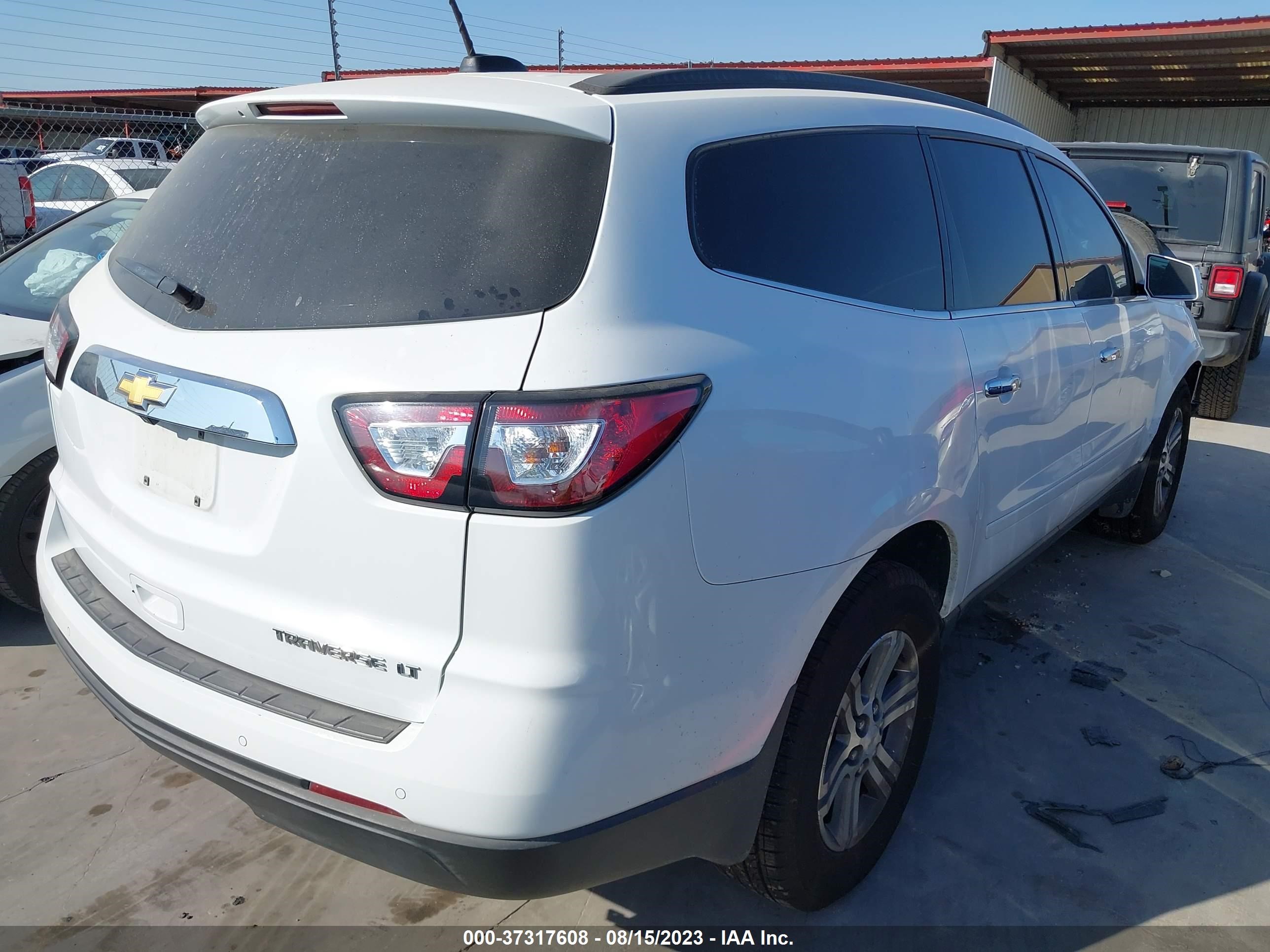 Photo 3 VIN: 1GNKRGKD3GJ305978 - CHEVROLET TRAVERSE 