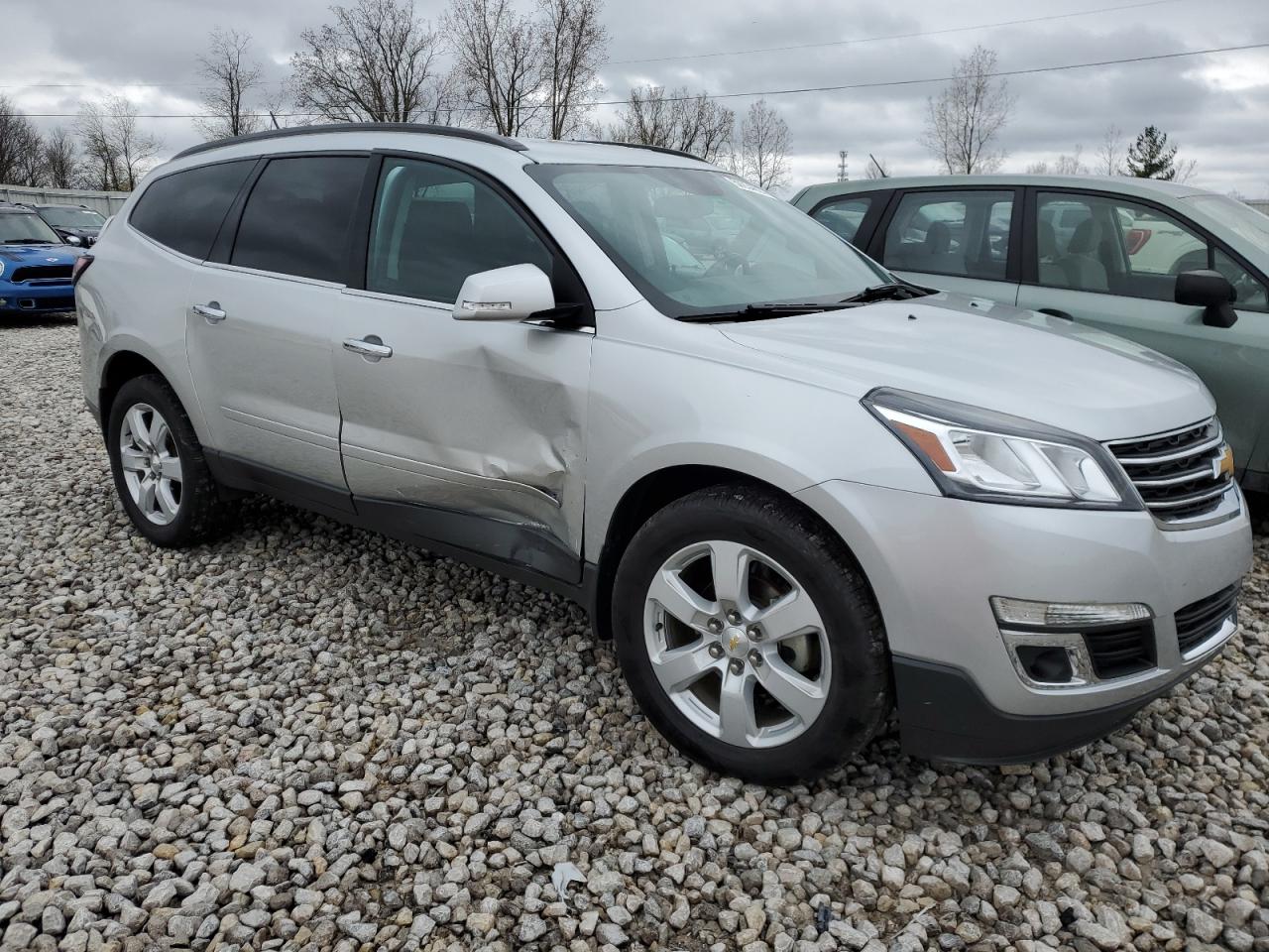 Photo 3 VIN: 1GNKRGKD3HJ205364 - CHEVROLET TRAVERSE 