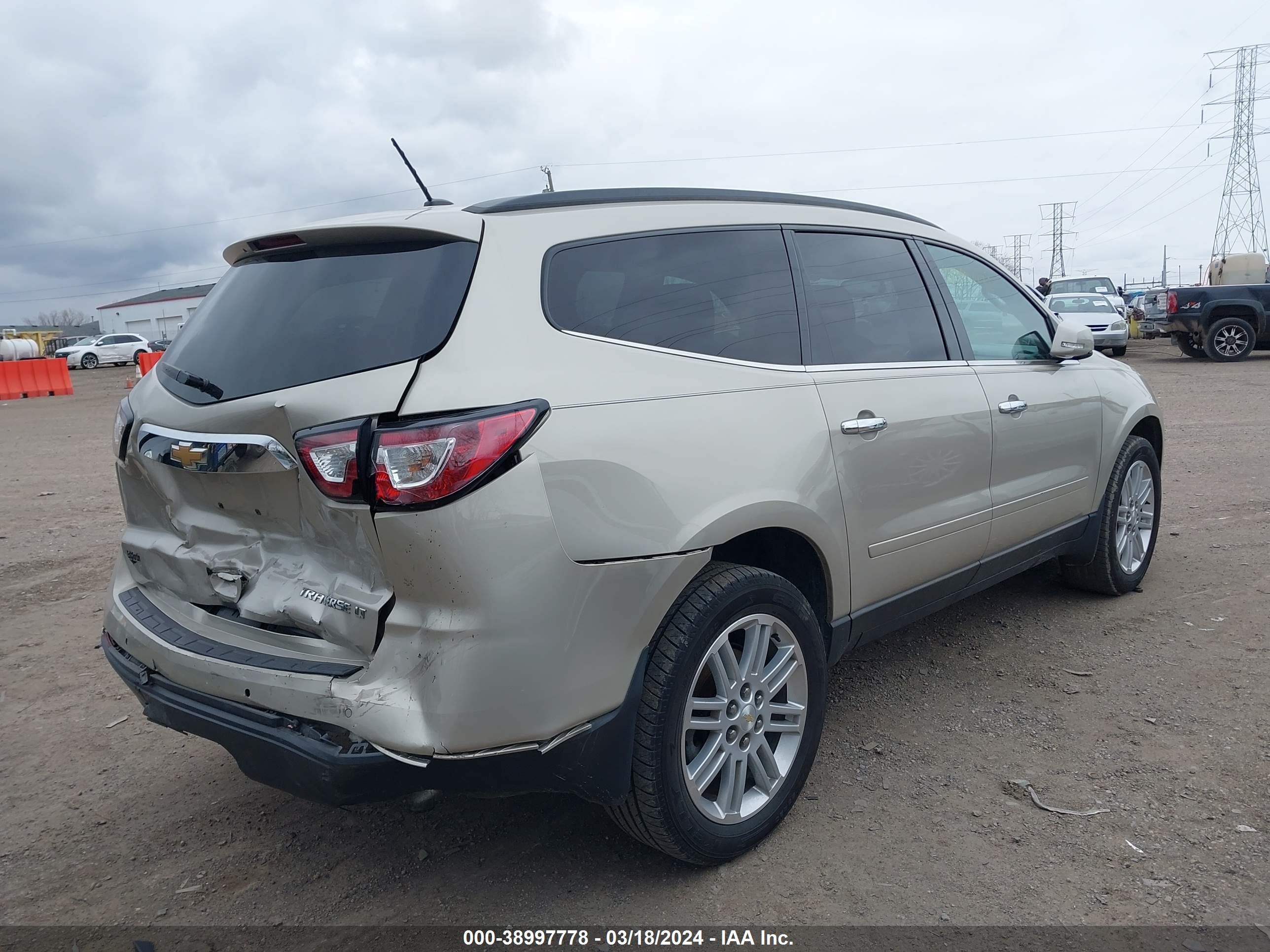 Photo 3 VIN: 1GNKRGKD4EJ257632 - CHEVROLET TRAVERSE 