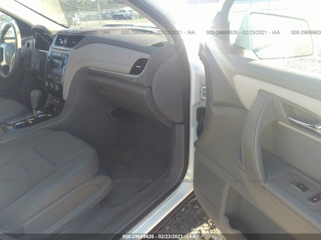 Photo 4 VIN: 1GNKRGKD4GJ305178 - CHEVROLET TRAVERSE 