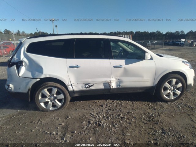 Photo 5 VIN: 1GNKRGKD4GJ305178 - CHEVROLET TRAVERSE 